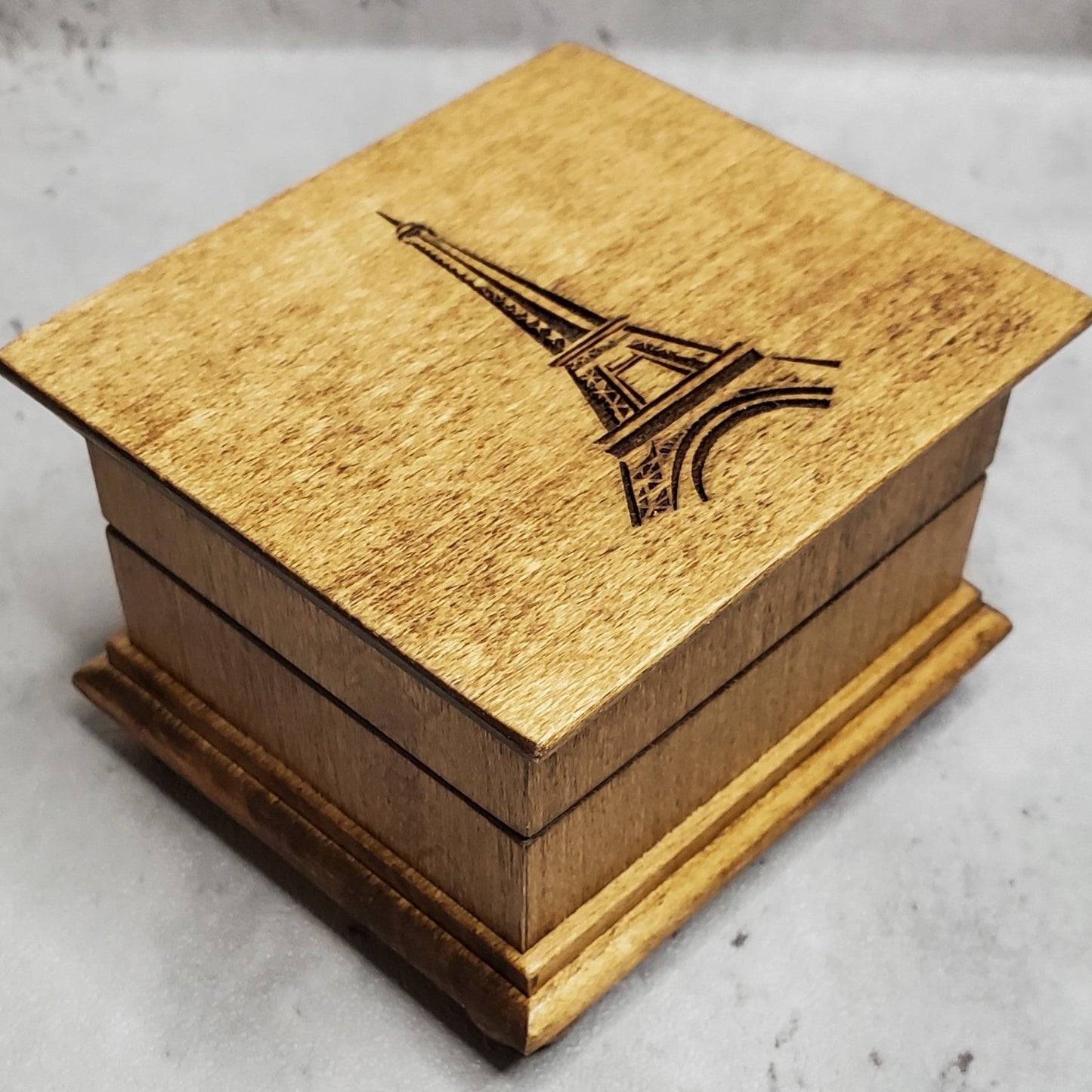 Custom-made Eiffel Tower engraved music box, choose color and song, add personalized message