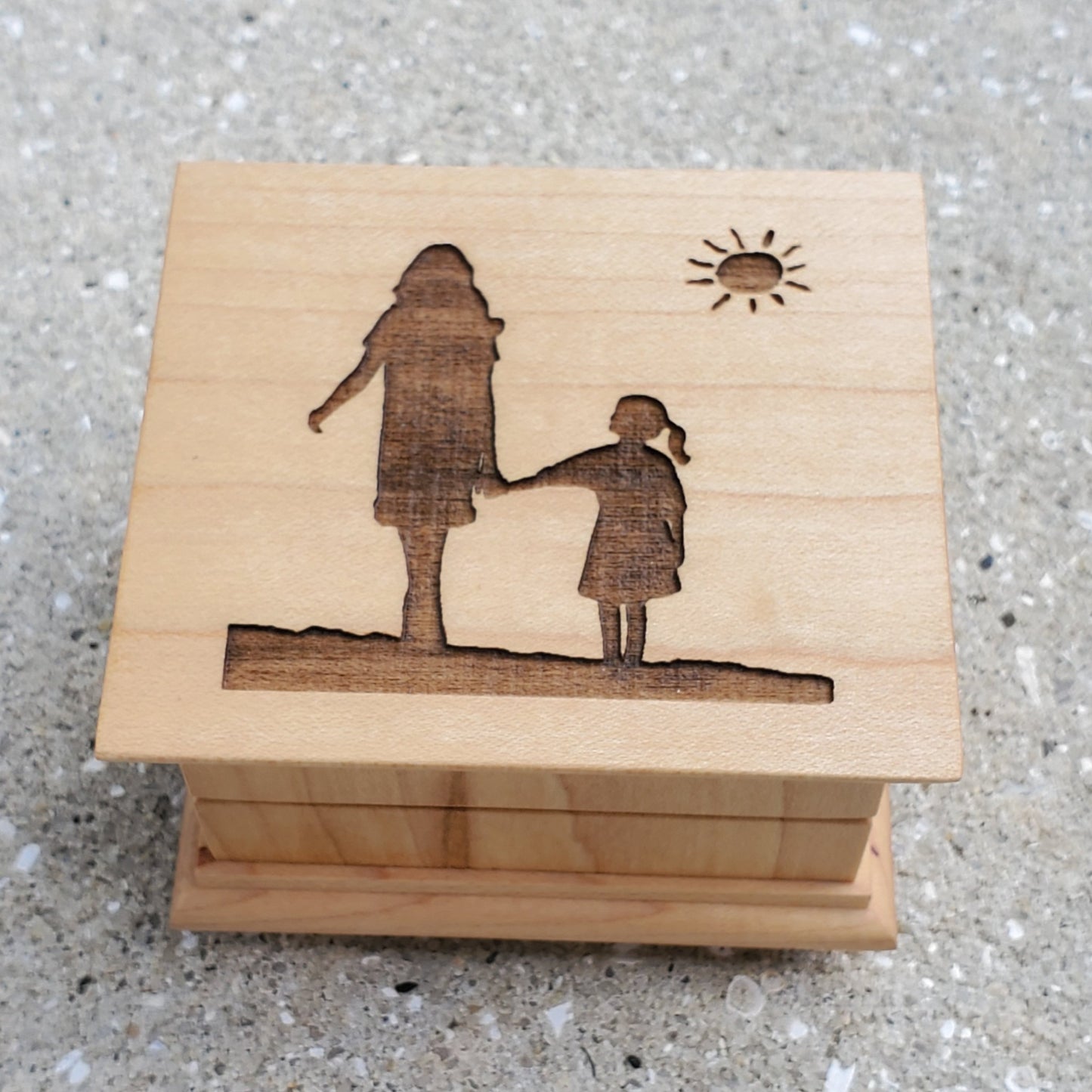 mom daughter box with music inside, choose color, song personalize