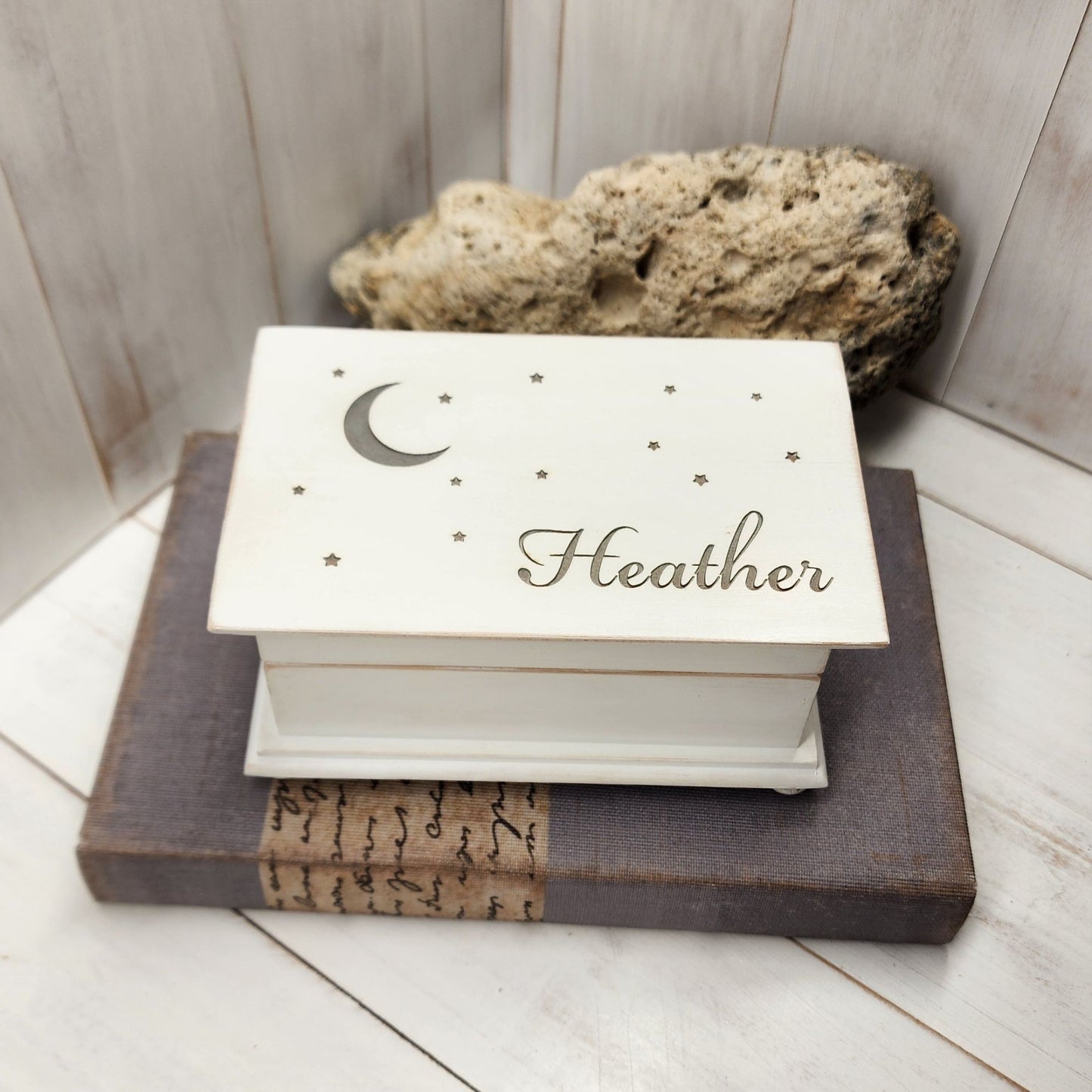 Personalized Moon & Stars Music Box – Large Handmade Wind-Up Wooden Keepsake (16 Colors)