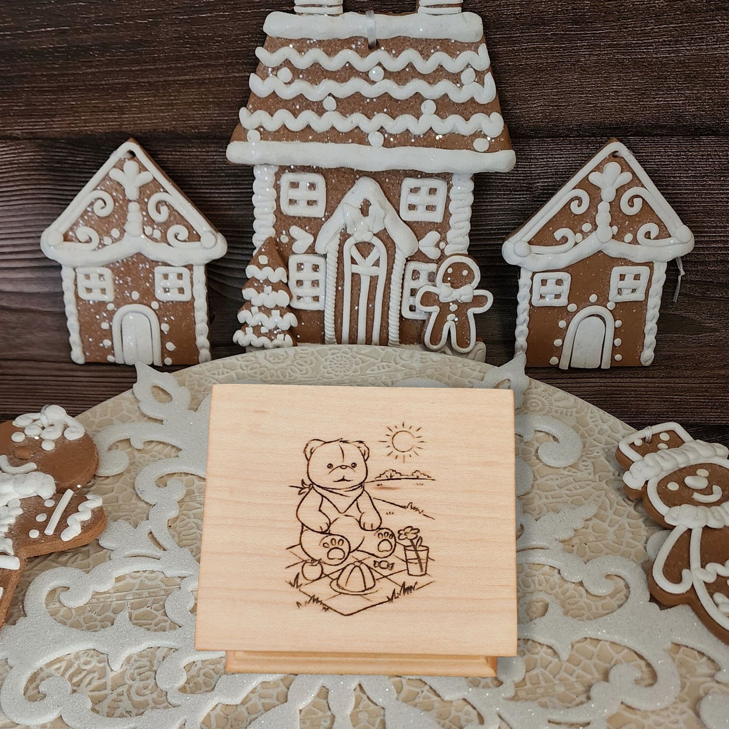 Personalized Small Wind-Up Music Box – Teddy Bear Picnic Engraving