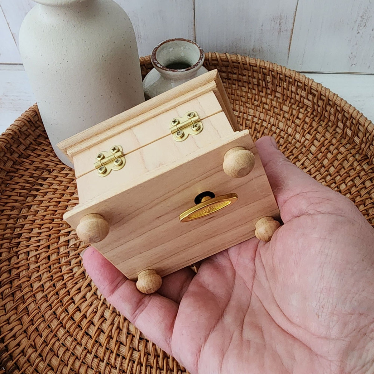 Personalized Wind-Up Music Box – Over the Rainbow Design, Choose from 84 Songs | Engraved Wooden Keepsake