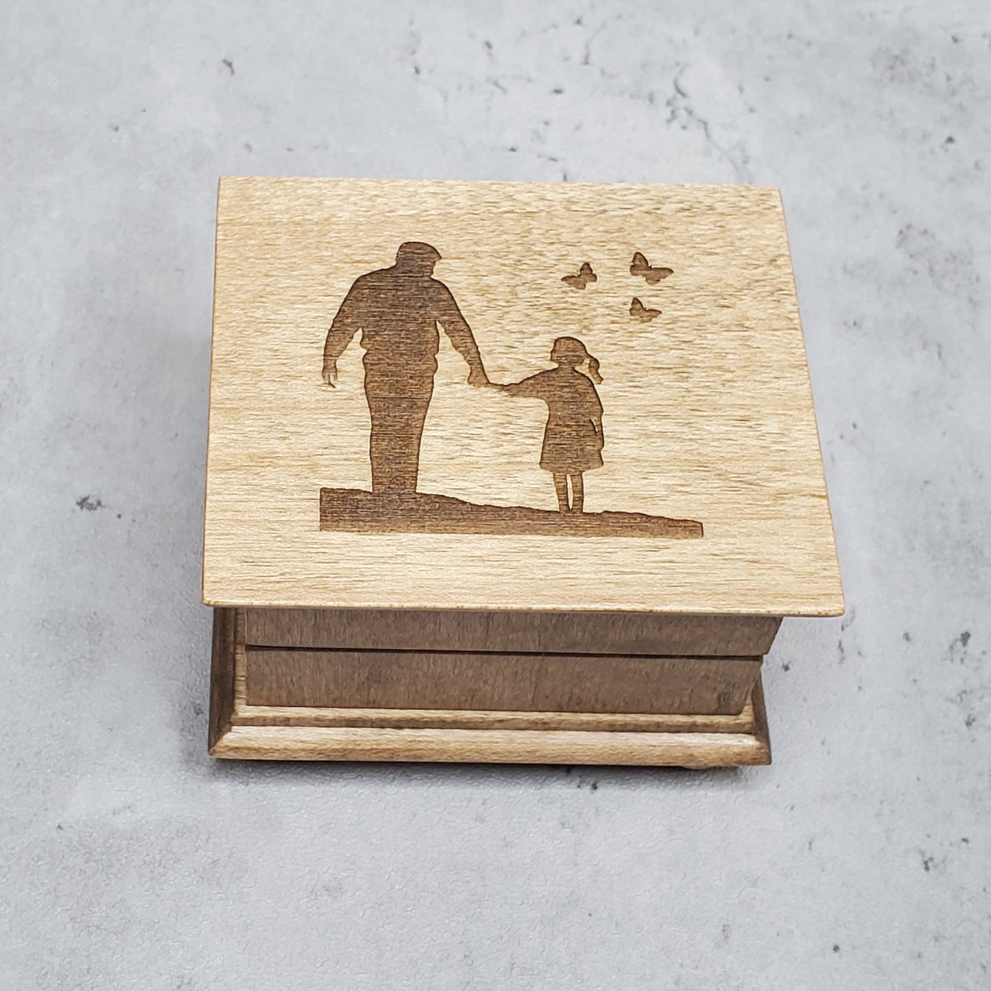 music box with dad and daughter engraved on top, choose song and color 