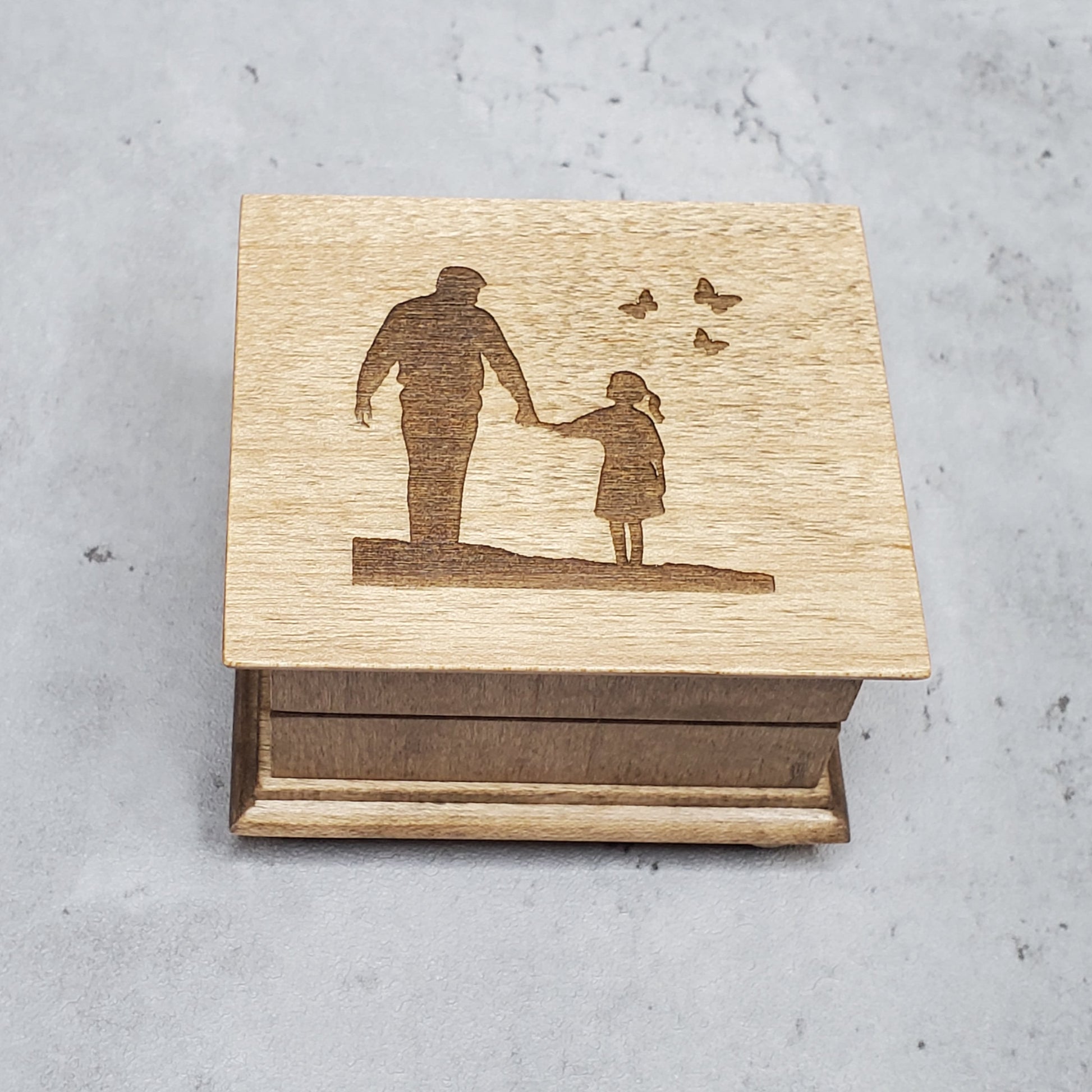 music box with dad and daughter engraved on top, choose song and color 