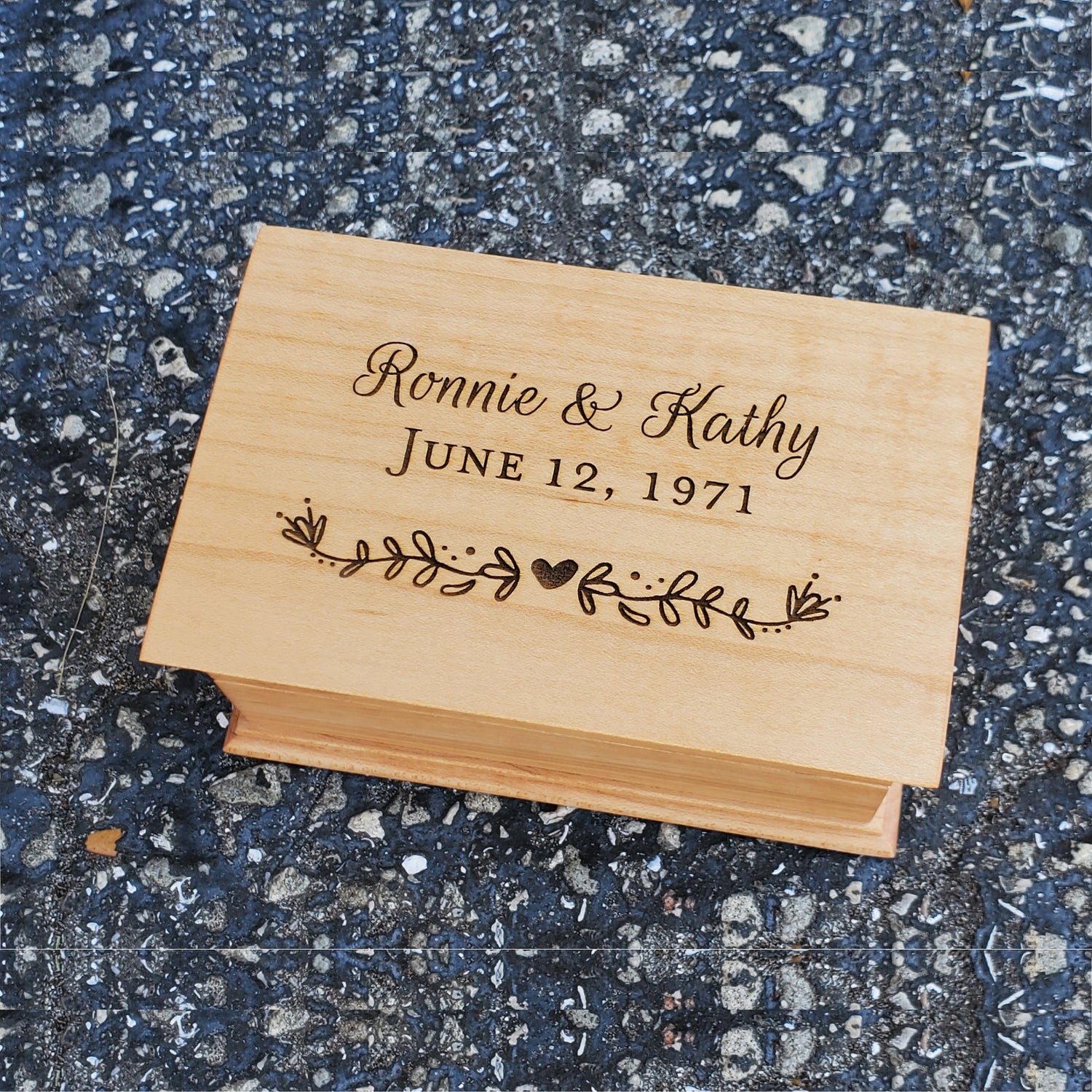 Anniversary jewelry box made with high quality maple wood, engraved with your names and date, choose song, color, and personalized message on the bottom 