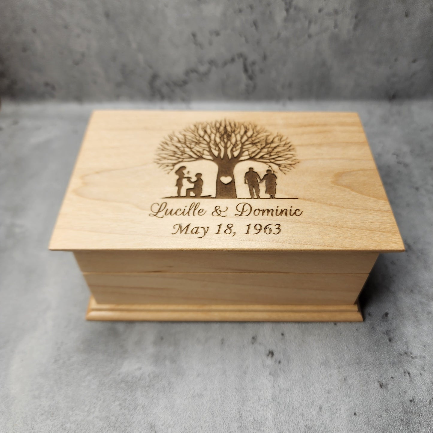Custom Anniversary Music Jewelry Box – Tree & Couple Engraving, Choose Color & Song