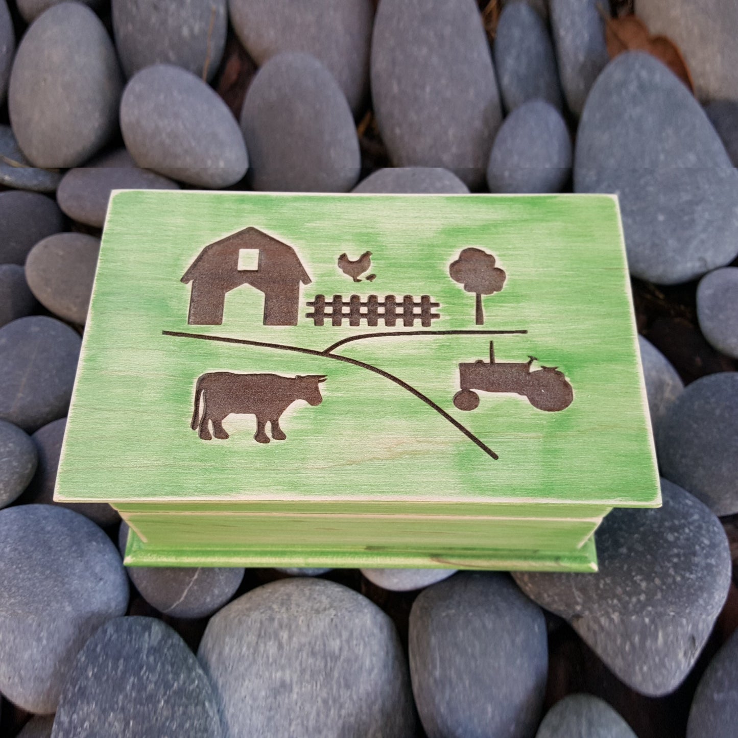 Farm theme gift, wooden jewelry box with built in wind up music player