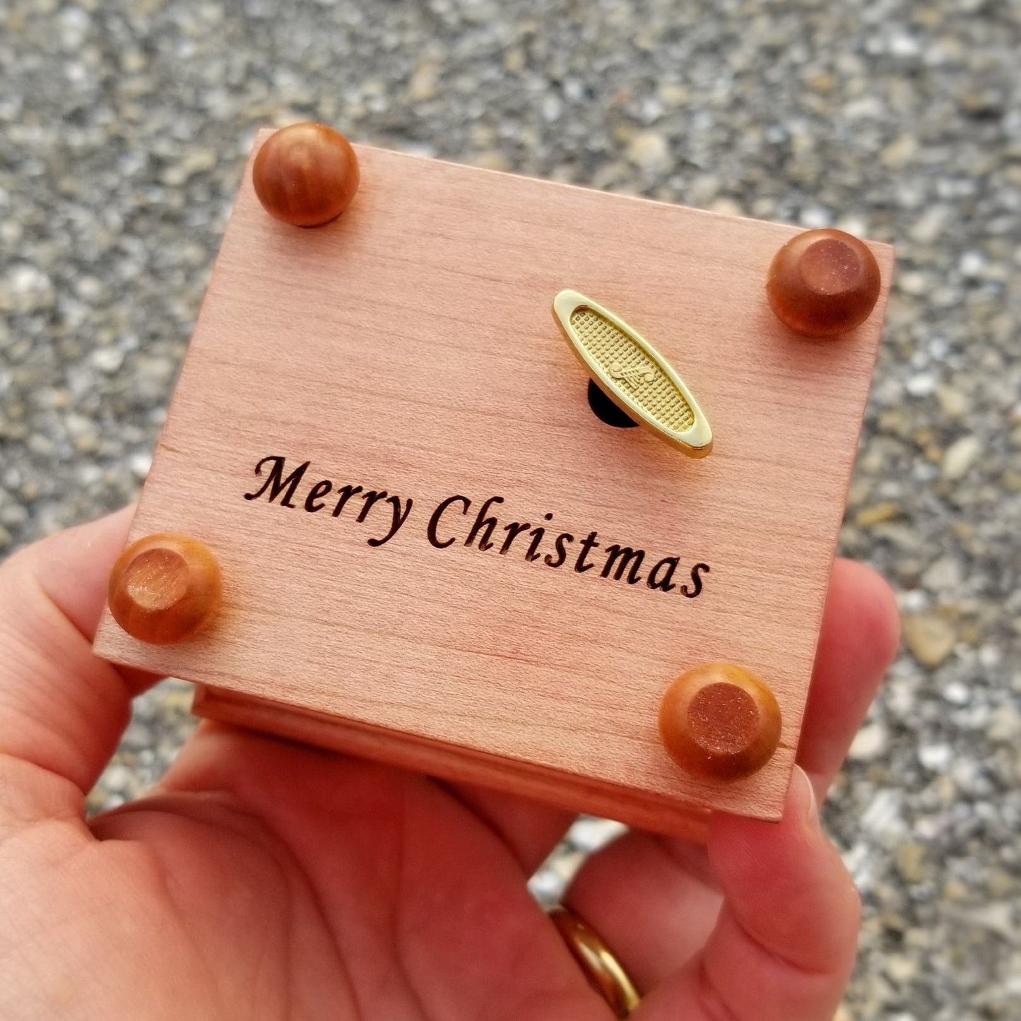 music box engraving Merry Christmas