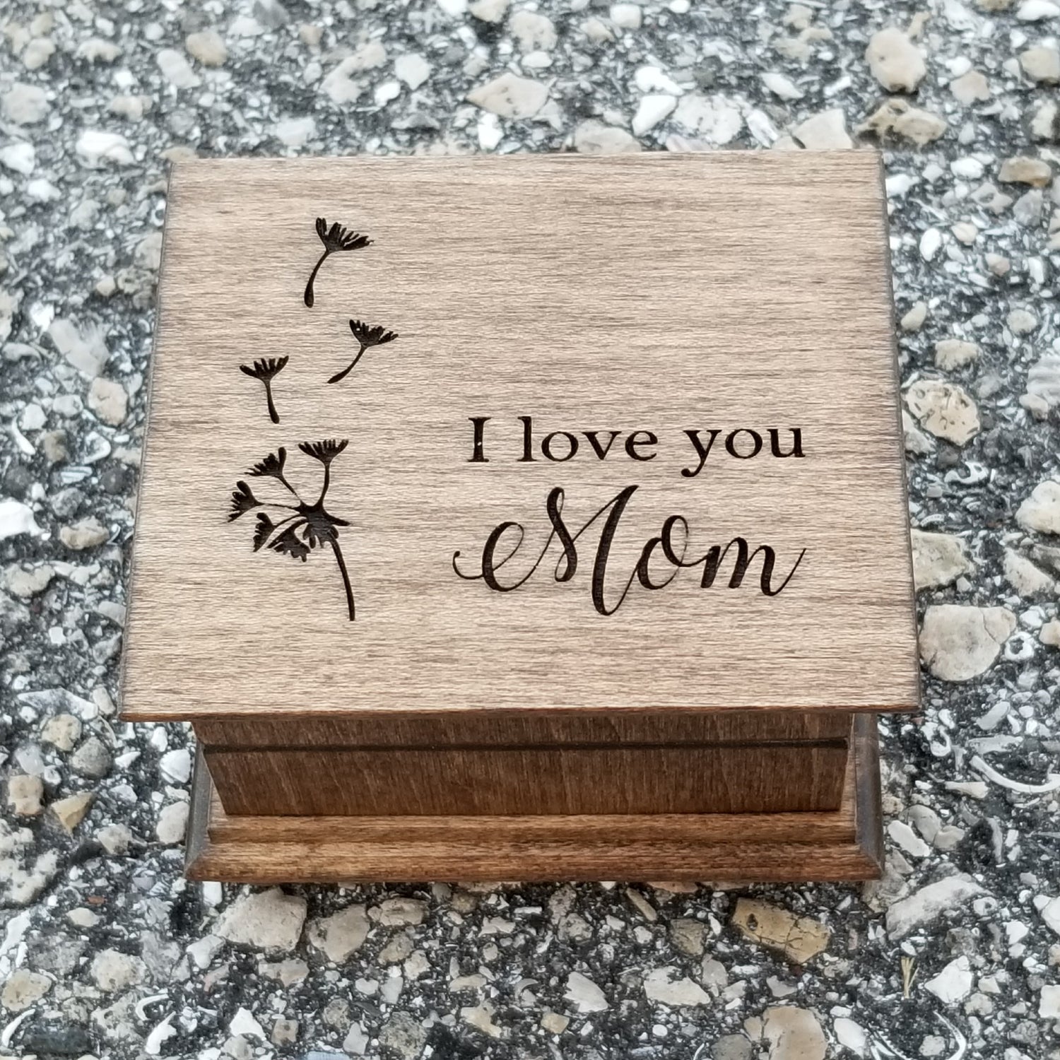 I love you mom engraved music box, dandelion music box, choose color and song