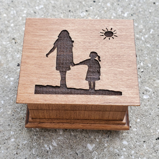 Music box engraved with mother and daughter and a sun image, choose your color and song. You are my sunshine