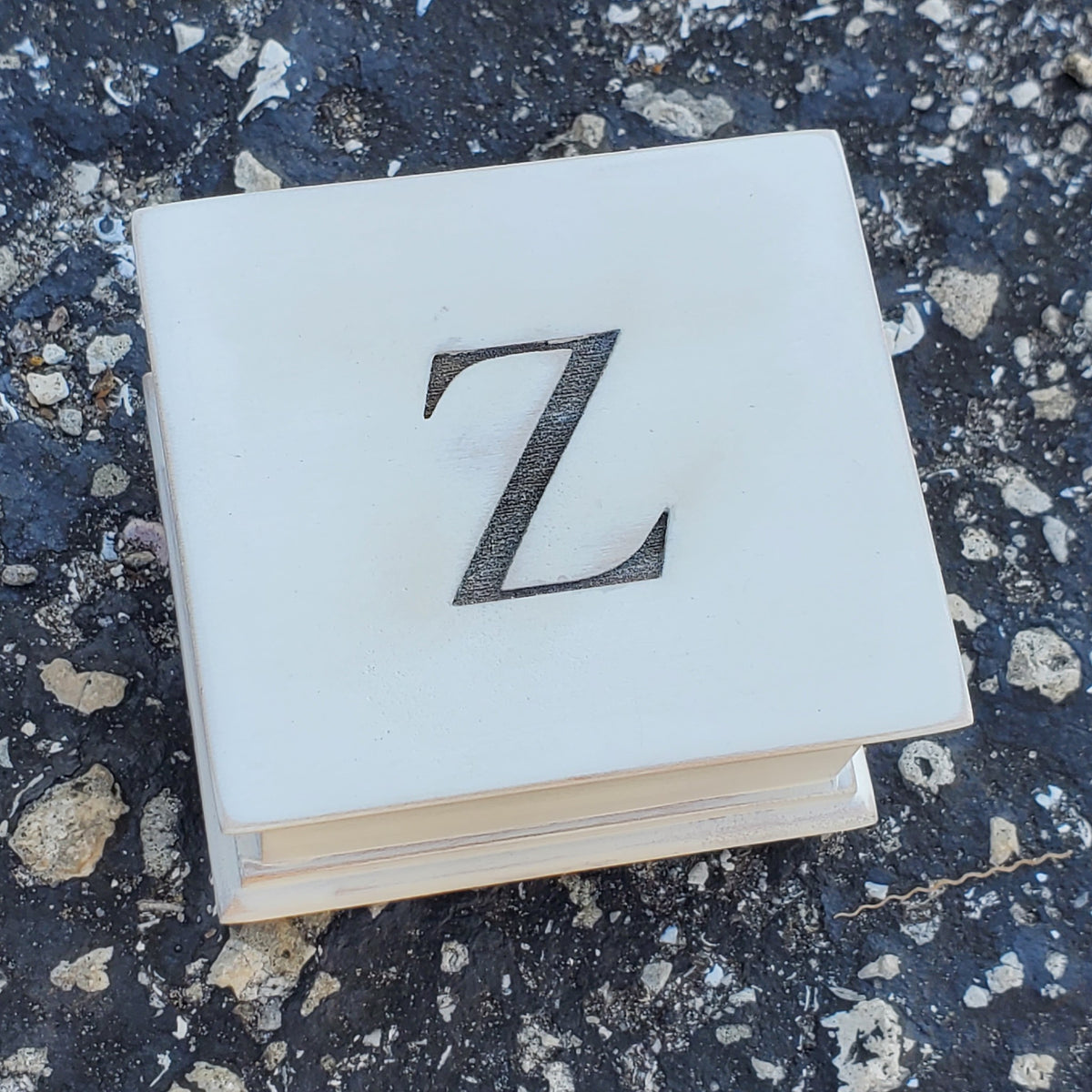 Music Box with Monogram on top, choose color and song