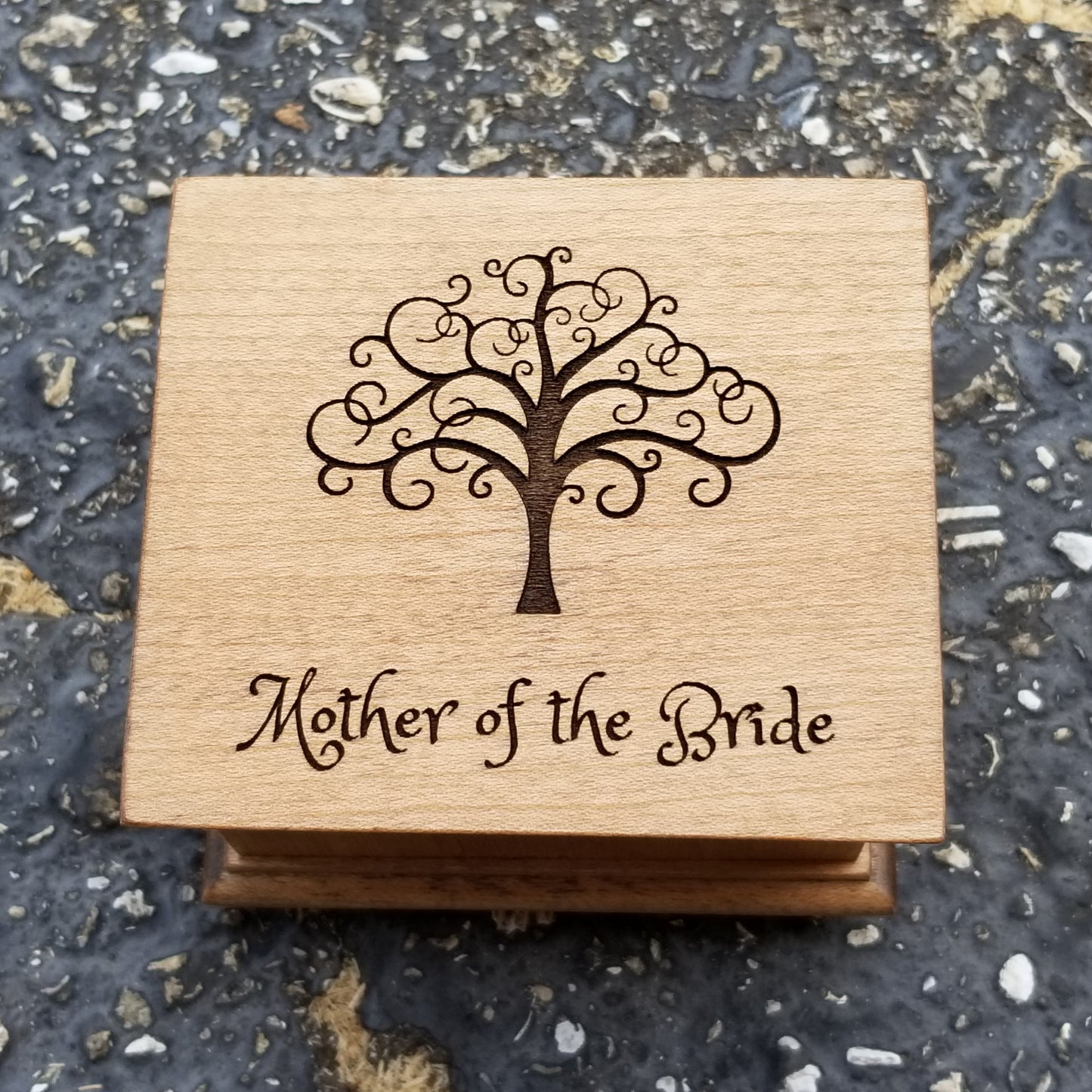 Mother of the Bride gift box, with Tree of life engraved on top, choose color and song