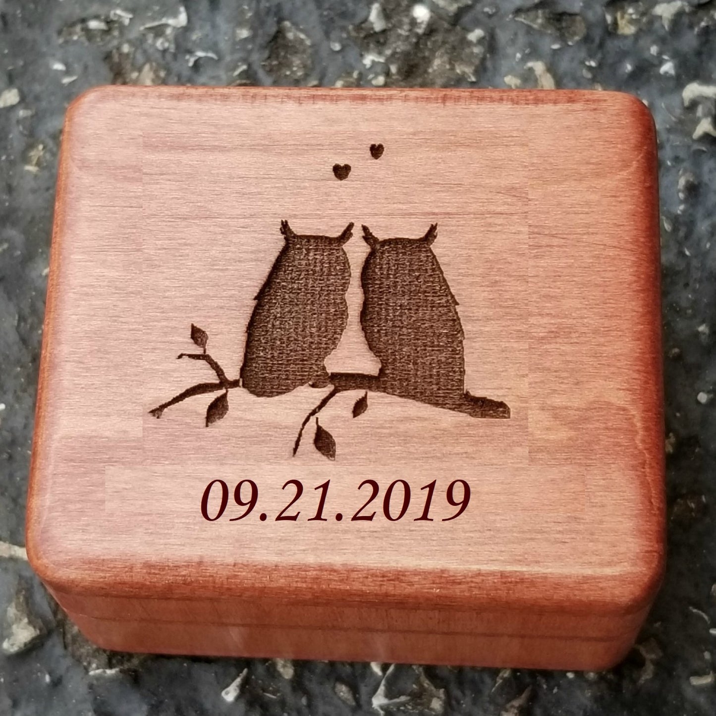 love owls ring box with date engraved on top